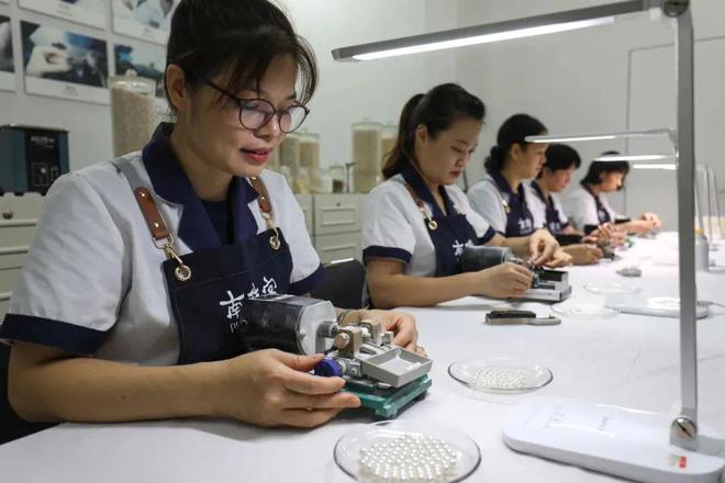 北海宝物亮相央视《2025年非遗晚会》！(图6)