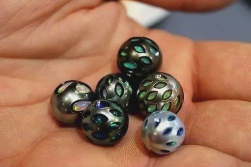 用彩宝作核的雕刻珍珠99%的人没见过！！(图6)