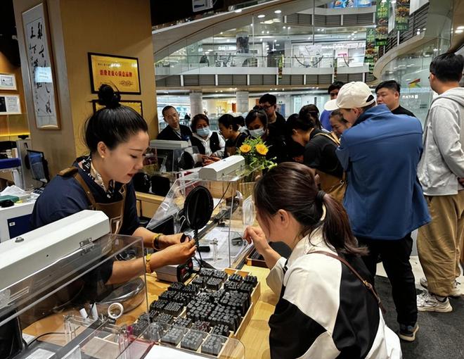 “五一”沈阳苏工金作工坊“打金”火爆(图2)