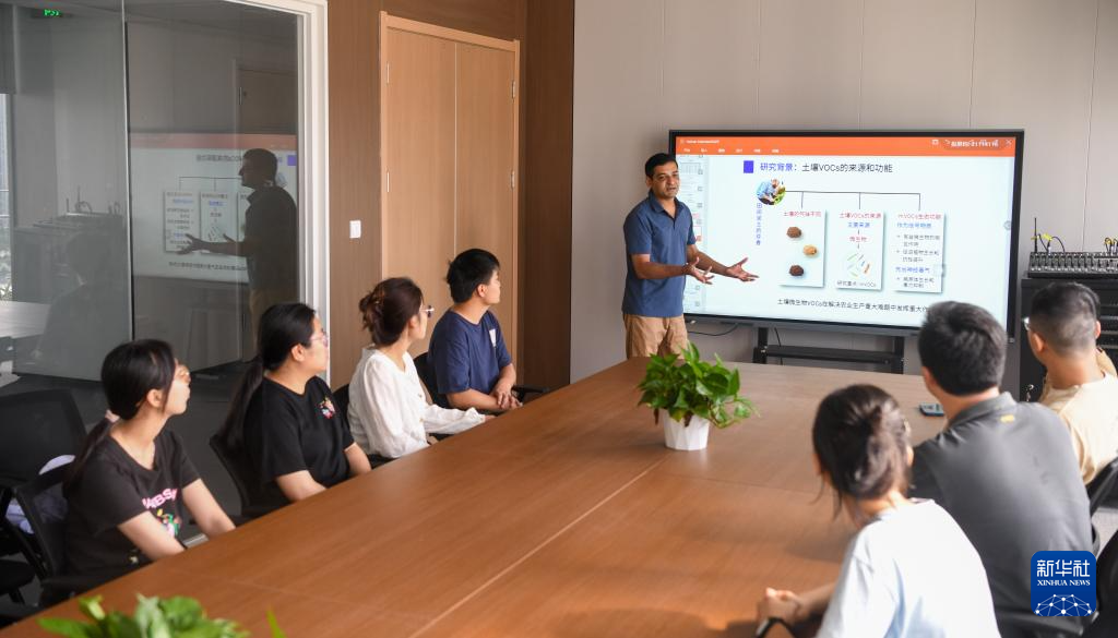 巴基斯坦专家瓦西姆·拉扎：我在海南研究香蕉“抗病密码”(图13)