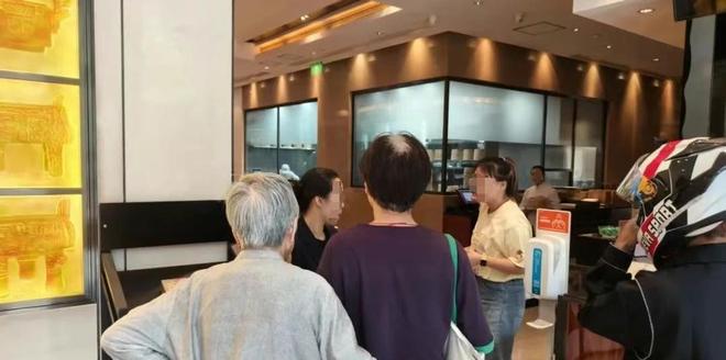 彻底退出！又一53年老字号跌落神坛曾红极一时如今仅剩14家店(图3)