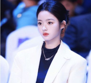 通报为何没回应230万元“天价耳环”的真假？律师解读(图1)