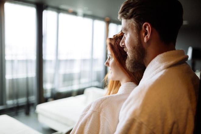 女人偷情第一次开房很犹豫为什么后面就越来越主动了？(图1)