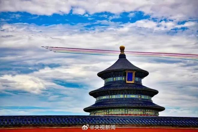 金灿荣：阅兵式上让我大受震撼的五件大杀器(图1)