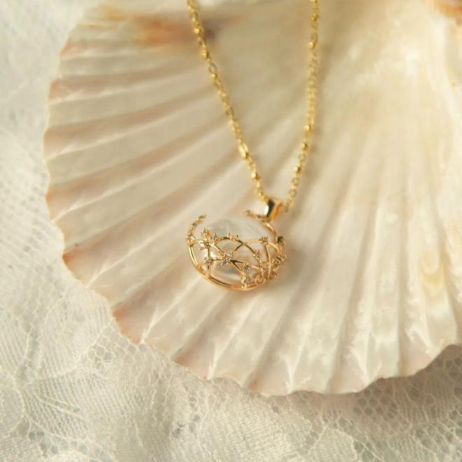 秋冬穿毛衣别忘这一步！珍珠毛衣链让普通穿搭“显贵”3倍(图18)