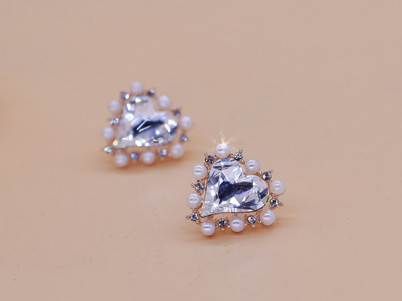 高校录取通知书夹带特色私货 珍珠CD种子啥都有(图1)