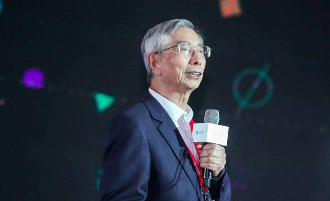 雷军和柳传志走的是“同一条路”(图4)