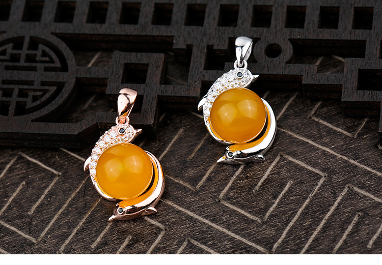 跟明星学叠戴你也能把项链戴出高级感!(图1)