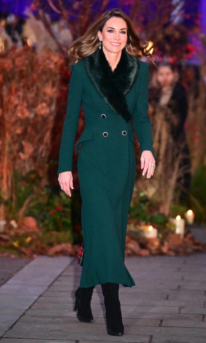 英国凯特王妃6套穿搭封神王室时尚教科书！普通人直接抄不出错(图3)