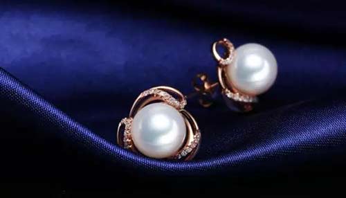 中海云邸玖章官方售楼处电话→中海云邸玖章售楼中心电线年·楼盘百科→官网→中心电线小时热线电话(图1)