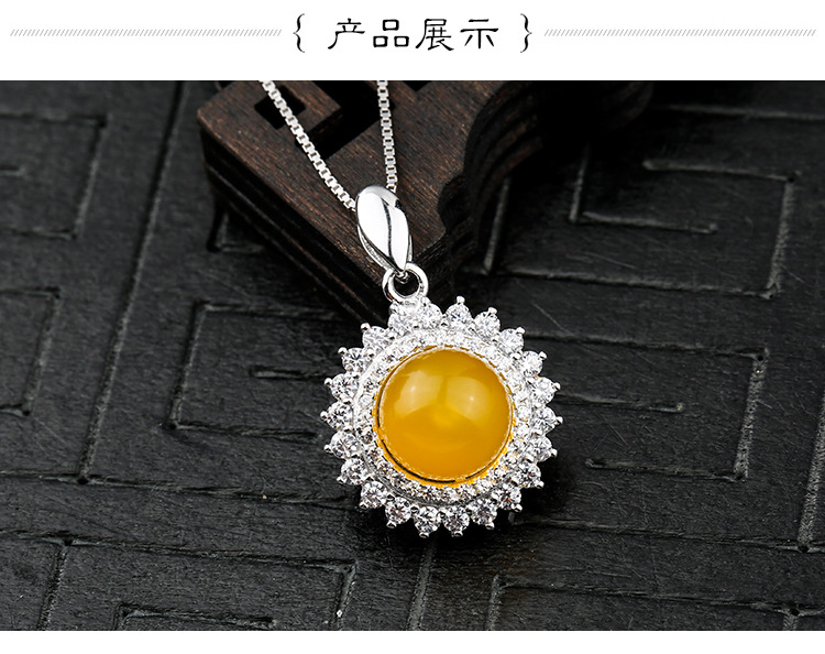 凯特王妃的“秘密武器”：一条项链搞定所有场合盘点英国王室女人都爱的多层珍珠链！(图1)