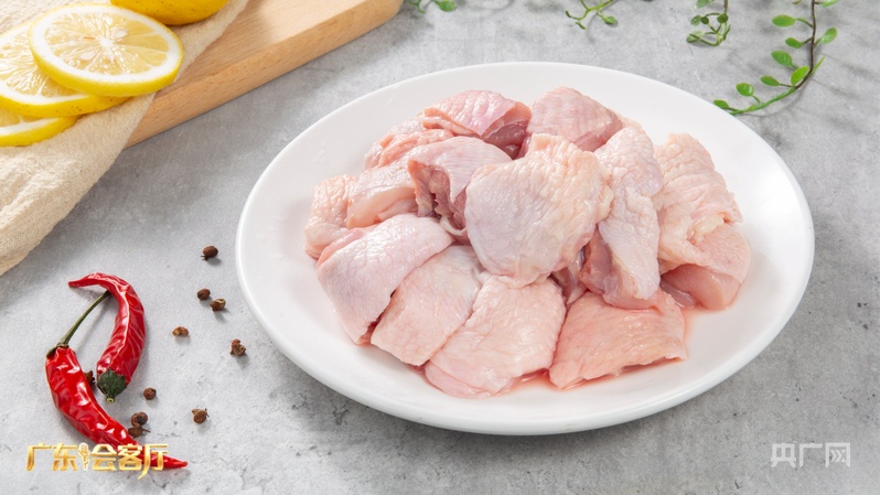 广东会客厅｜专访温氏股份董事温蛟龙：守正创新谋发展 粤品出海开新局(图2)